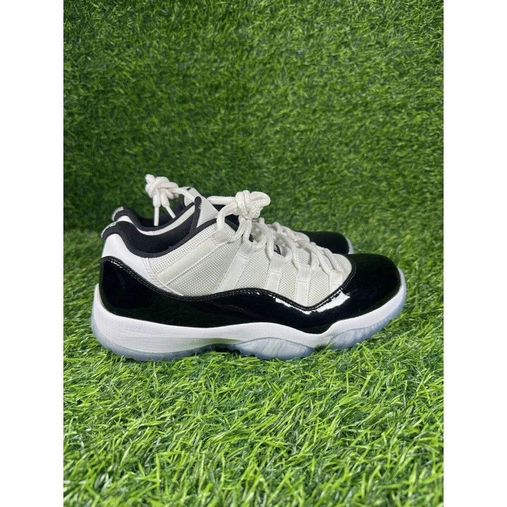 Air Jordan 11 Retro Low 